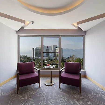 Akra V - Access To Akra 4*