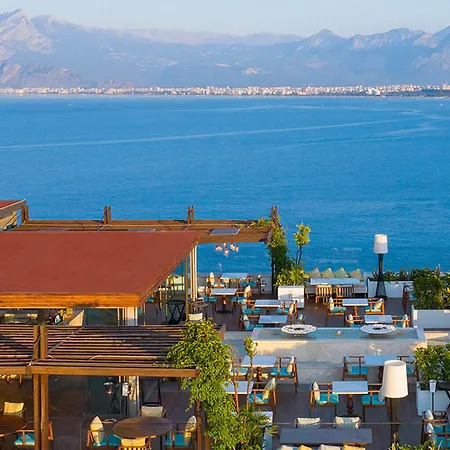 Akra V - Access To Akra 4*