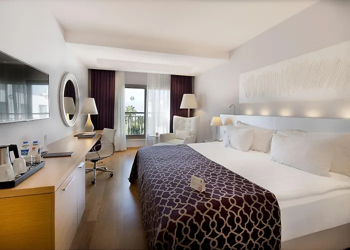 Akra V - Access To Akra Hotel 4*