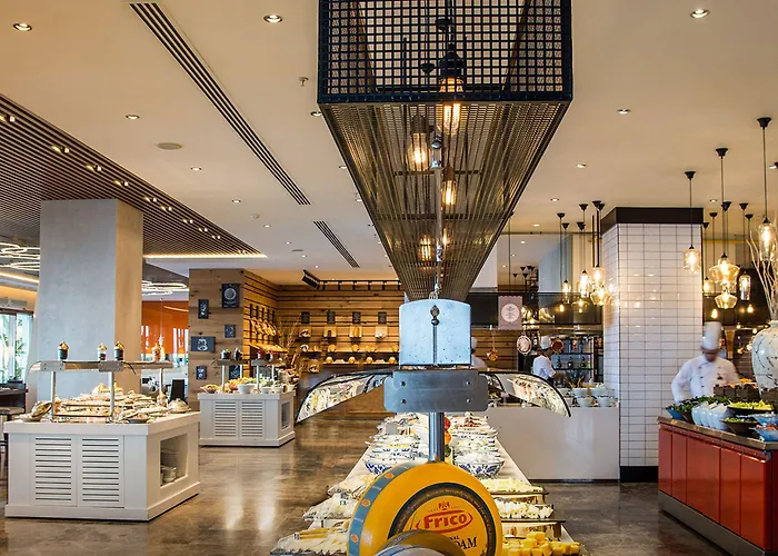 Hotel Akra V - Access To Akra 4*