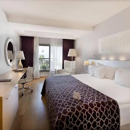 Akra V - Access To Akra Hotel 4*